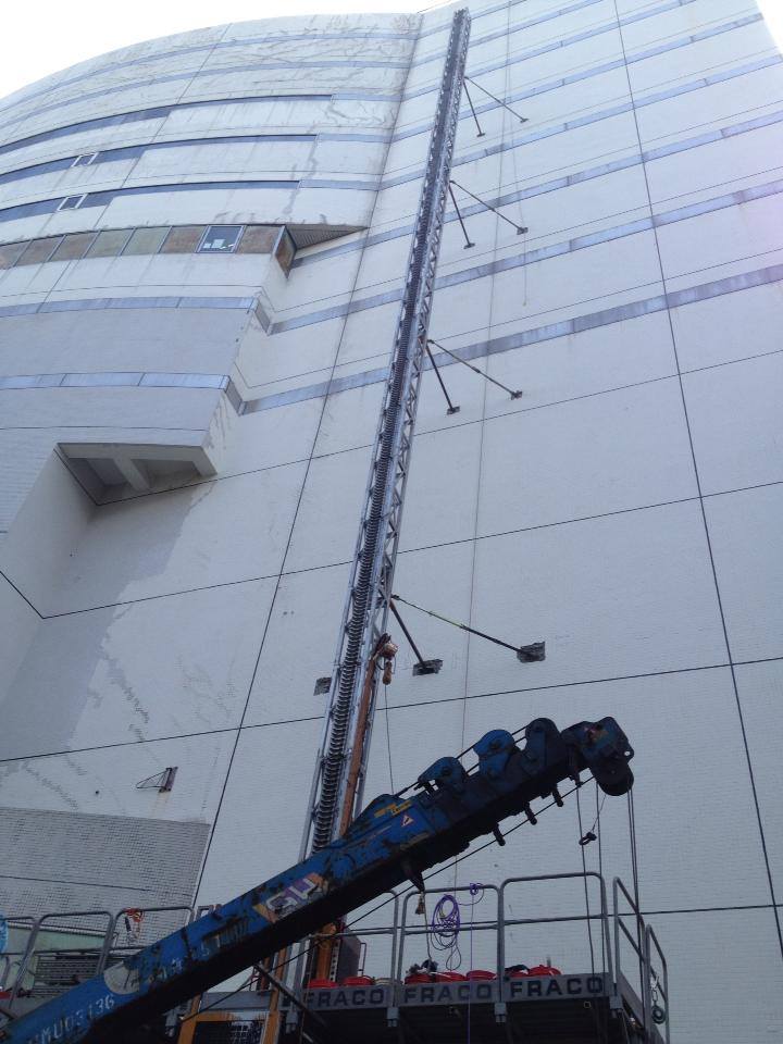 1173626_419780988124005_1026800370_n