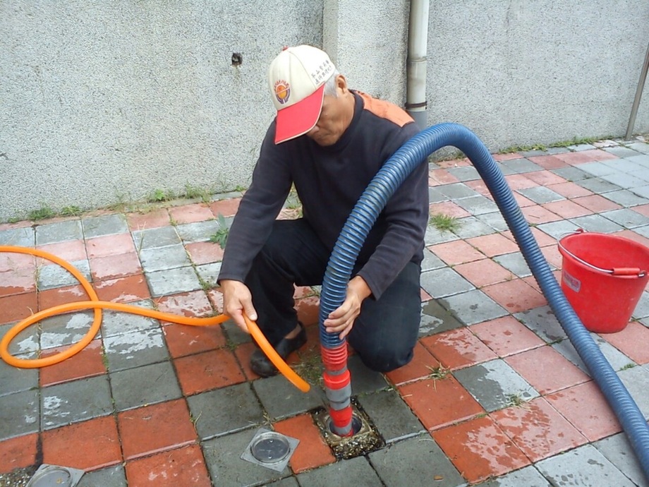 嘉義包通抽化糞池