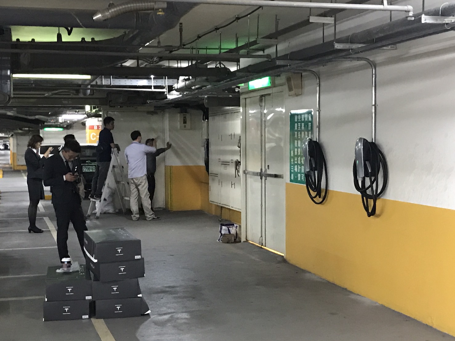 台南特斯拉充電施工