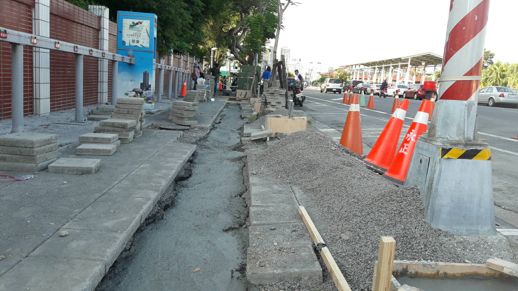 高雄電動汽車充電站