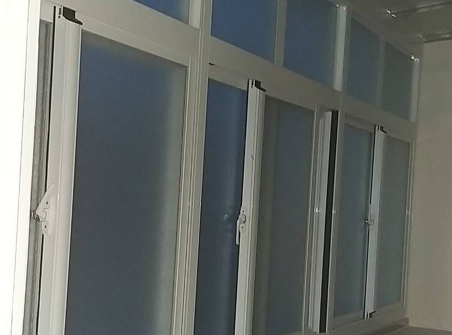 高雄室內門窗工程施作