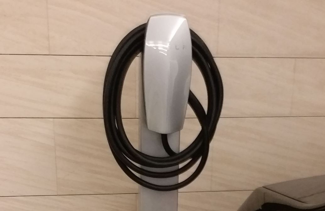 高雄特斯拉Tesla汽車充電站