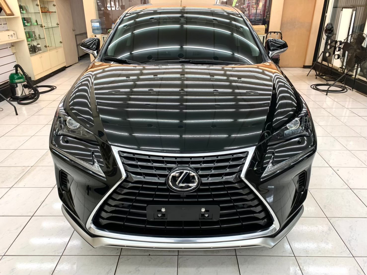 LEXUS