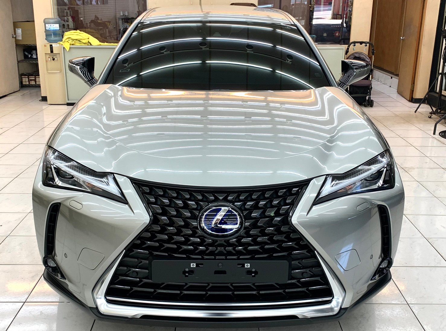 LEXUS