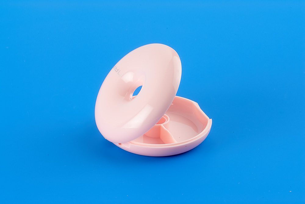 塑膠家用品零件、射出成型組裝