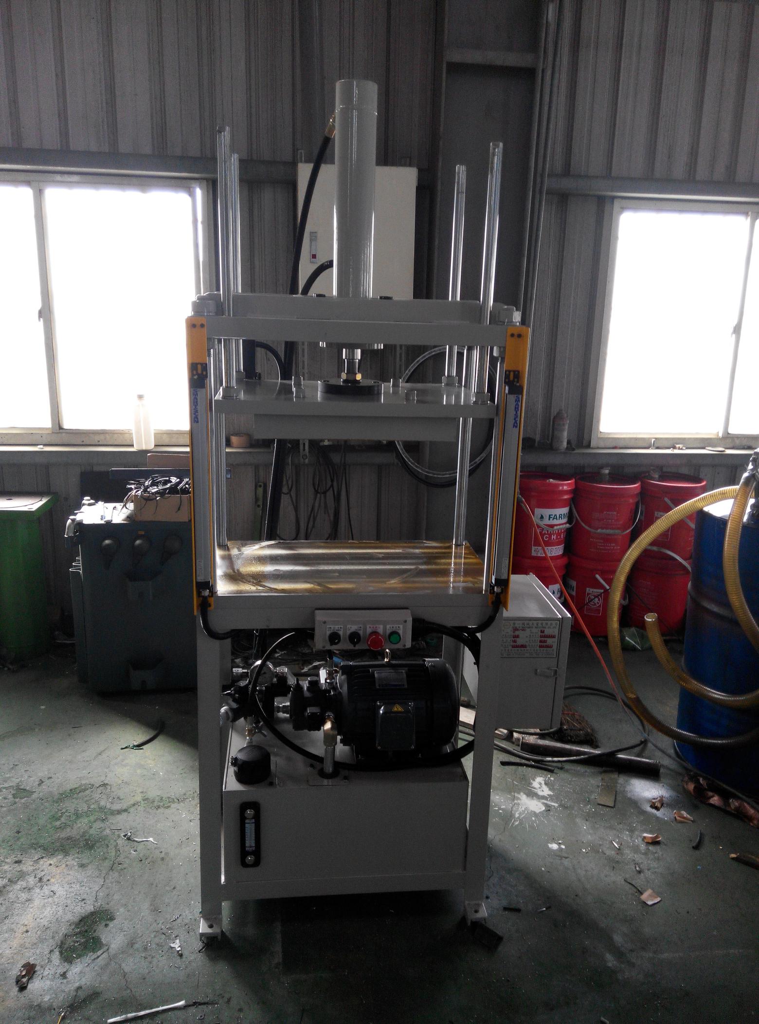 DYP小型熱壓成型機