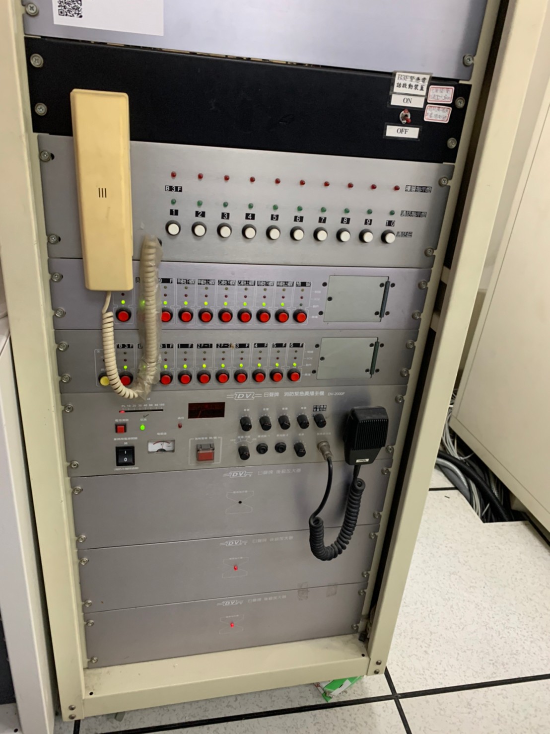 緊急廣播系統-壁掛式主機