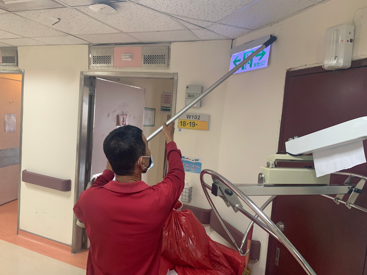 緊急出口燈檢查