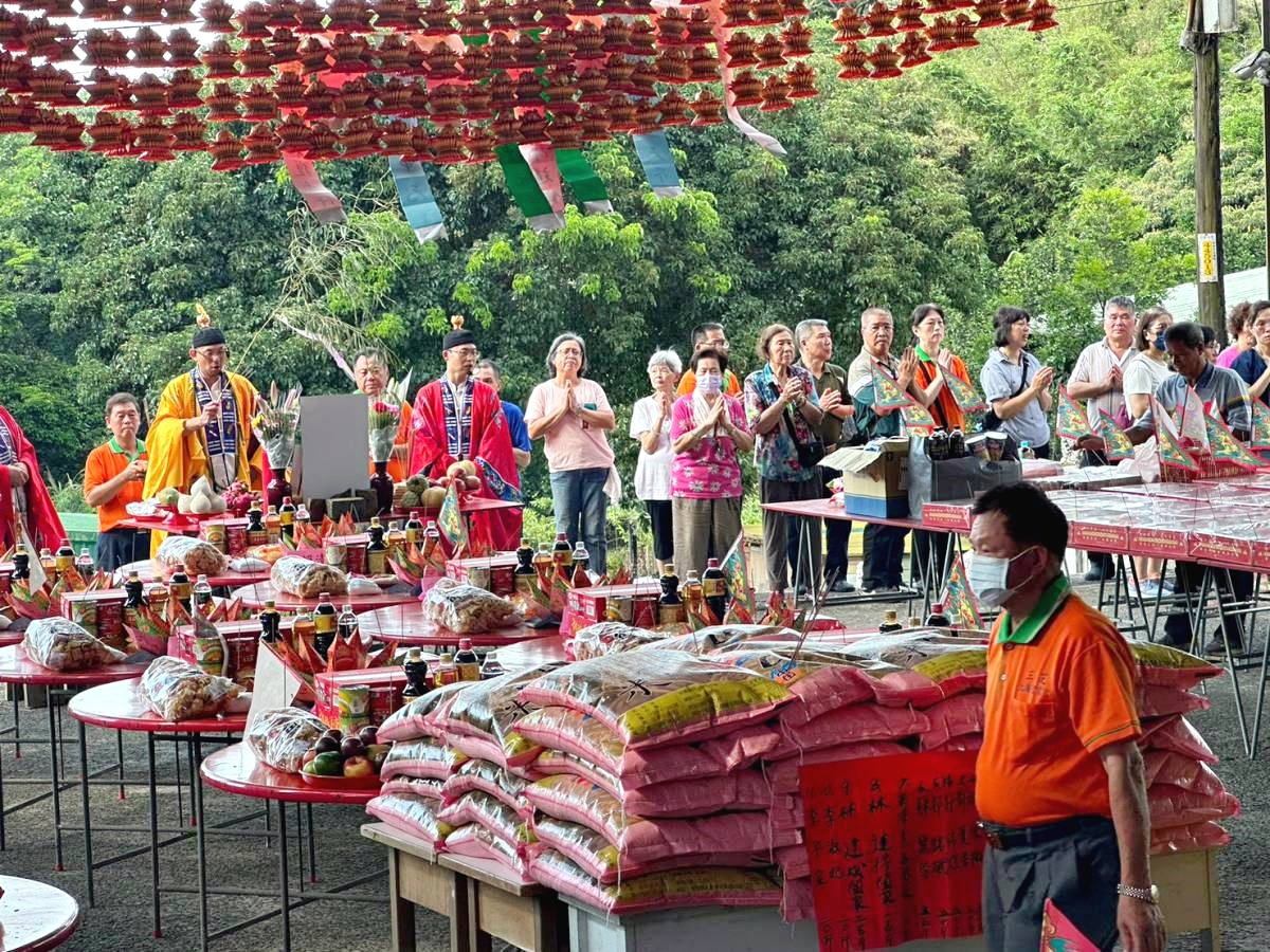 本宮同源三芝北海聖雲宮今日普渡眾生食物佈施