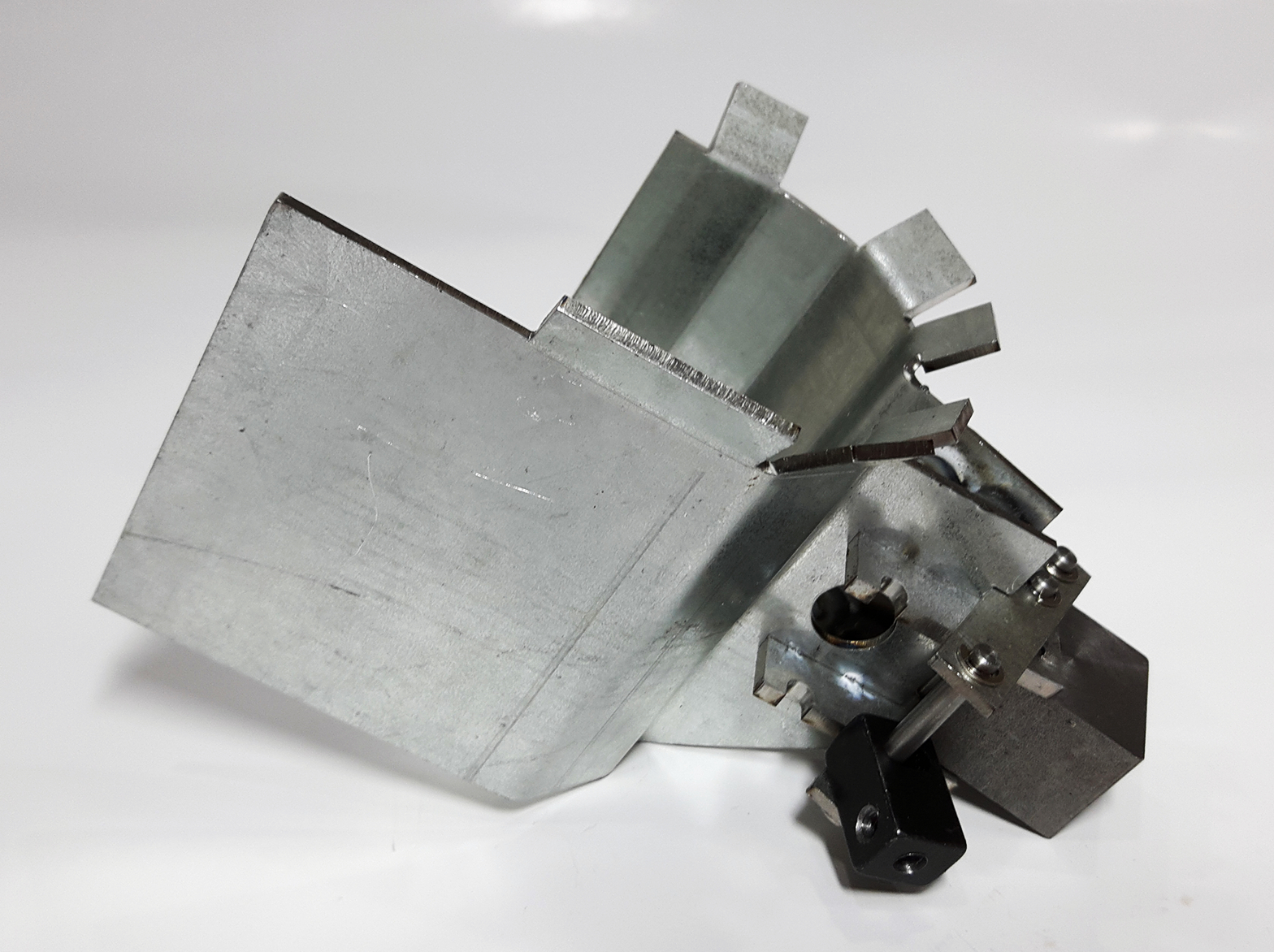 力達R20抓管架組