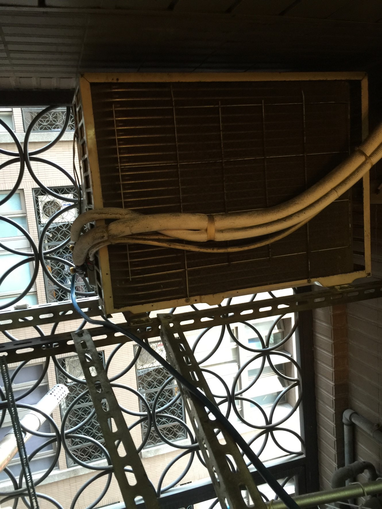 世豐-冷氣不冷、滴水、漏水、異味