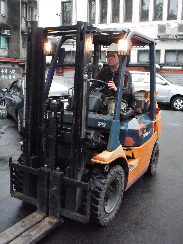 力大號堆高機出租