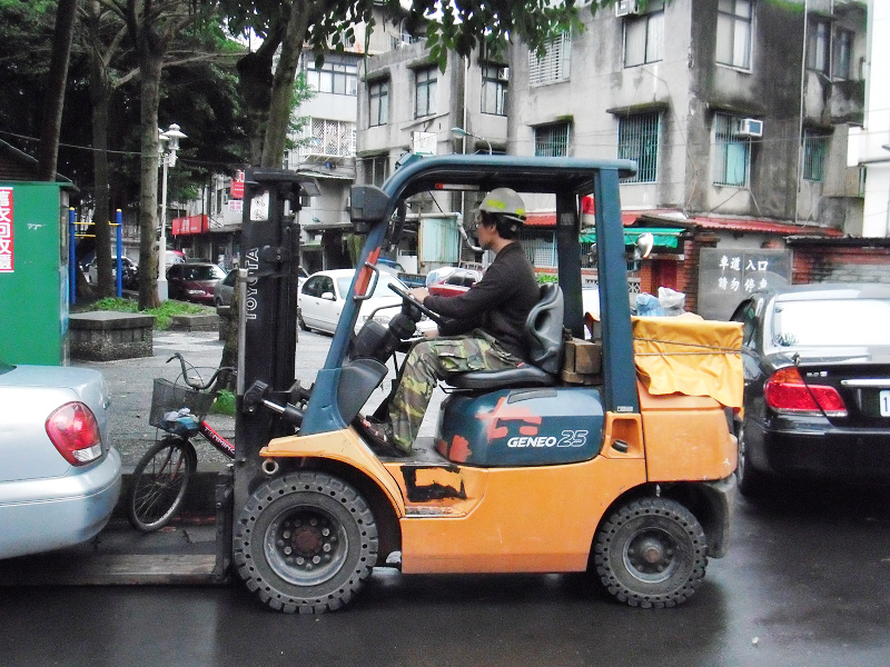 力大號堆高機出租