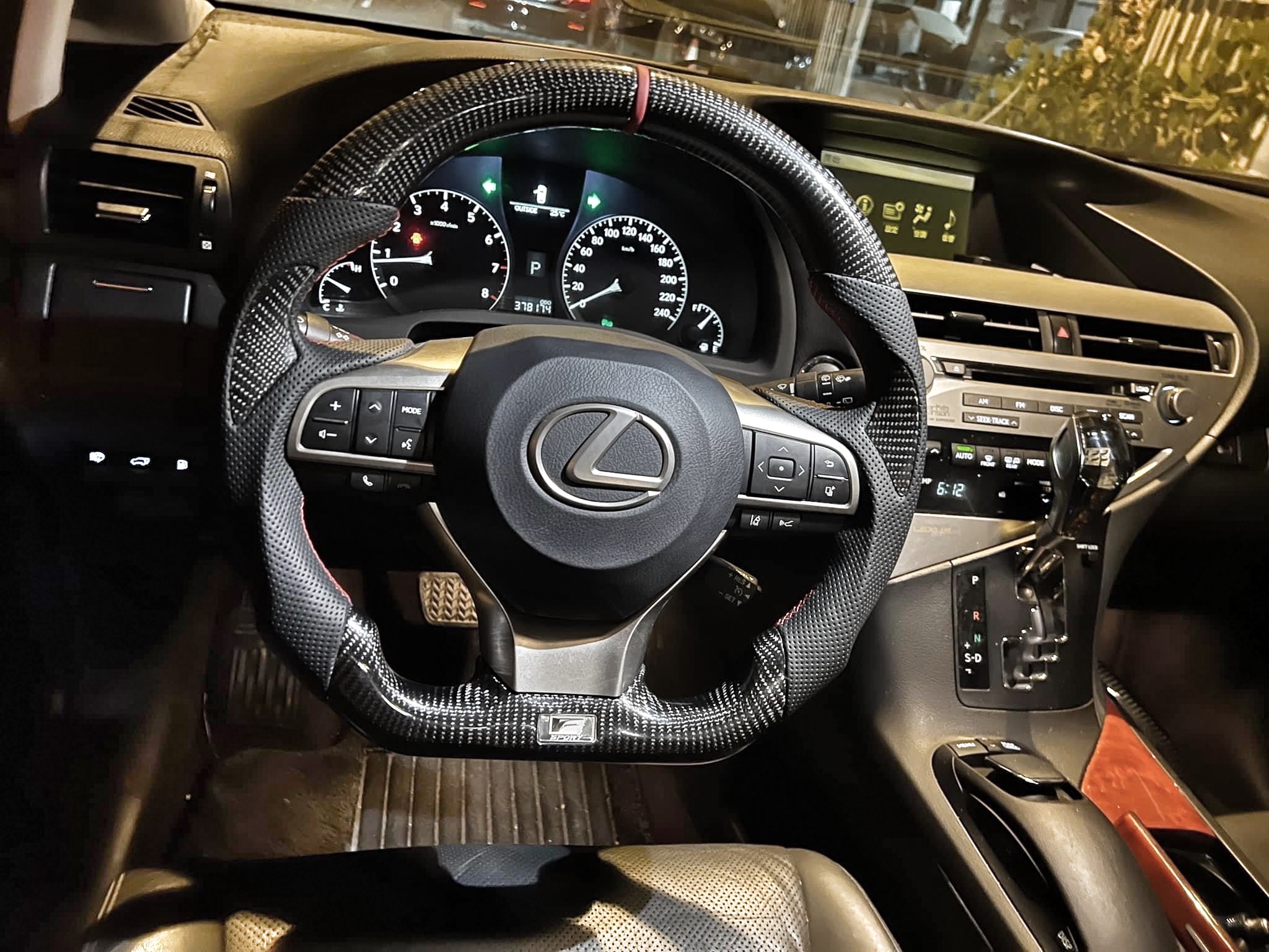 競技型方向盤(原廠F-SPORT銀標-2)