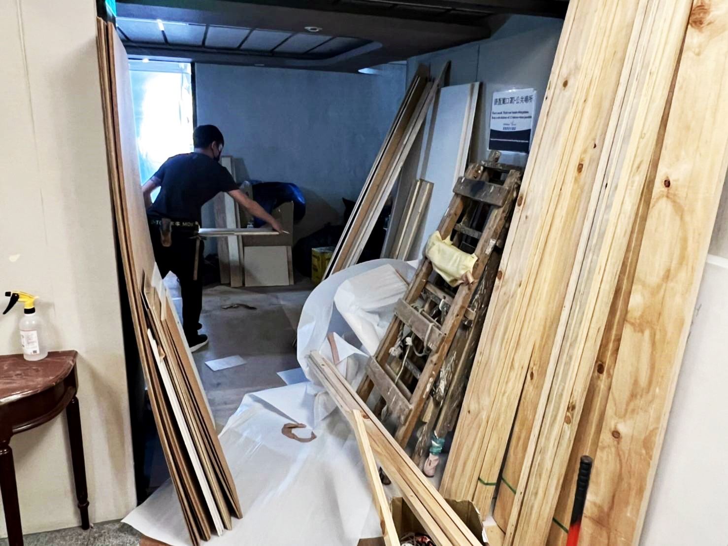 裝潢施工中