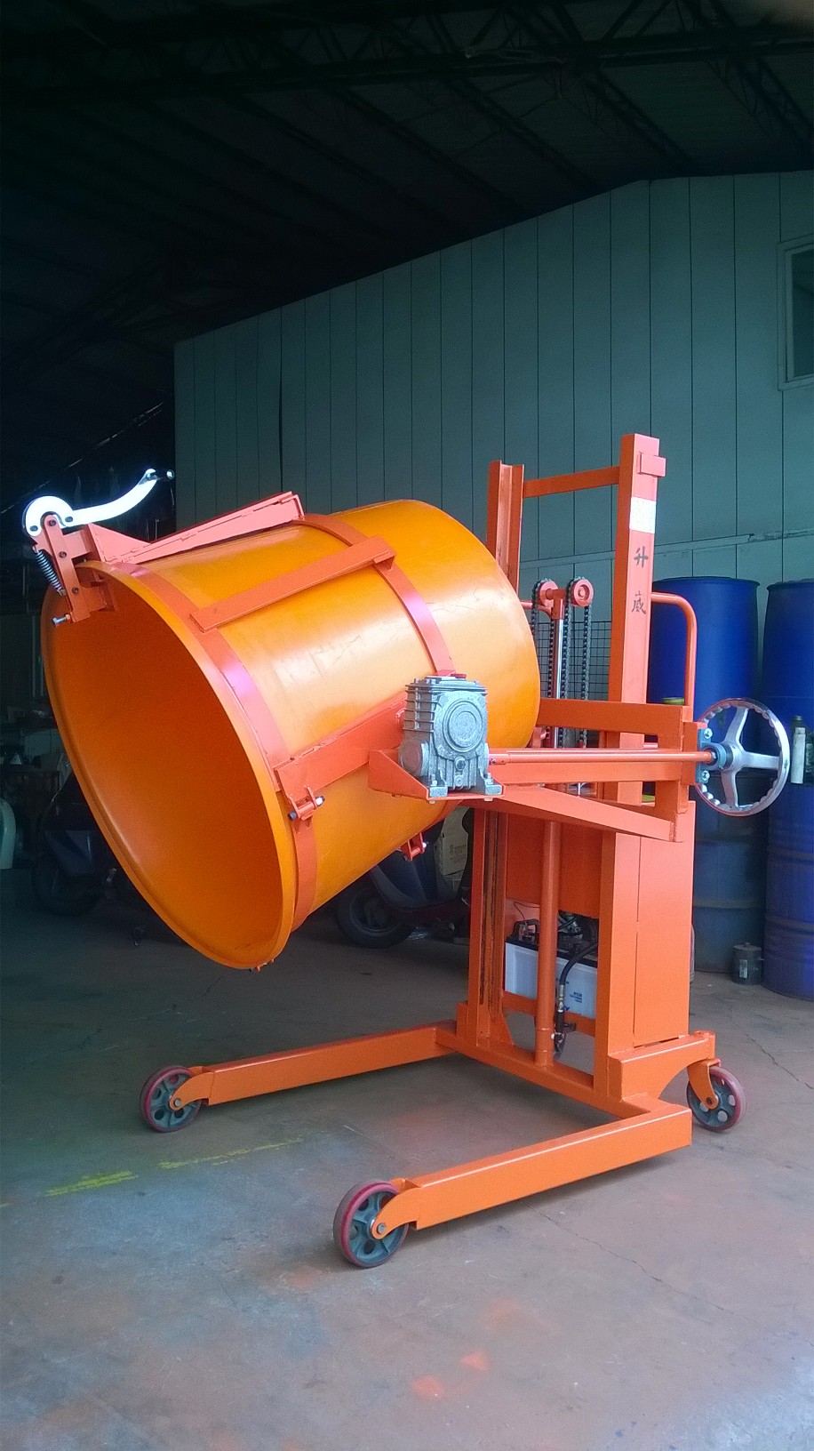 塑膠桶倒料機(大)