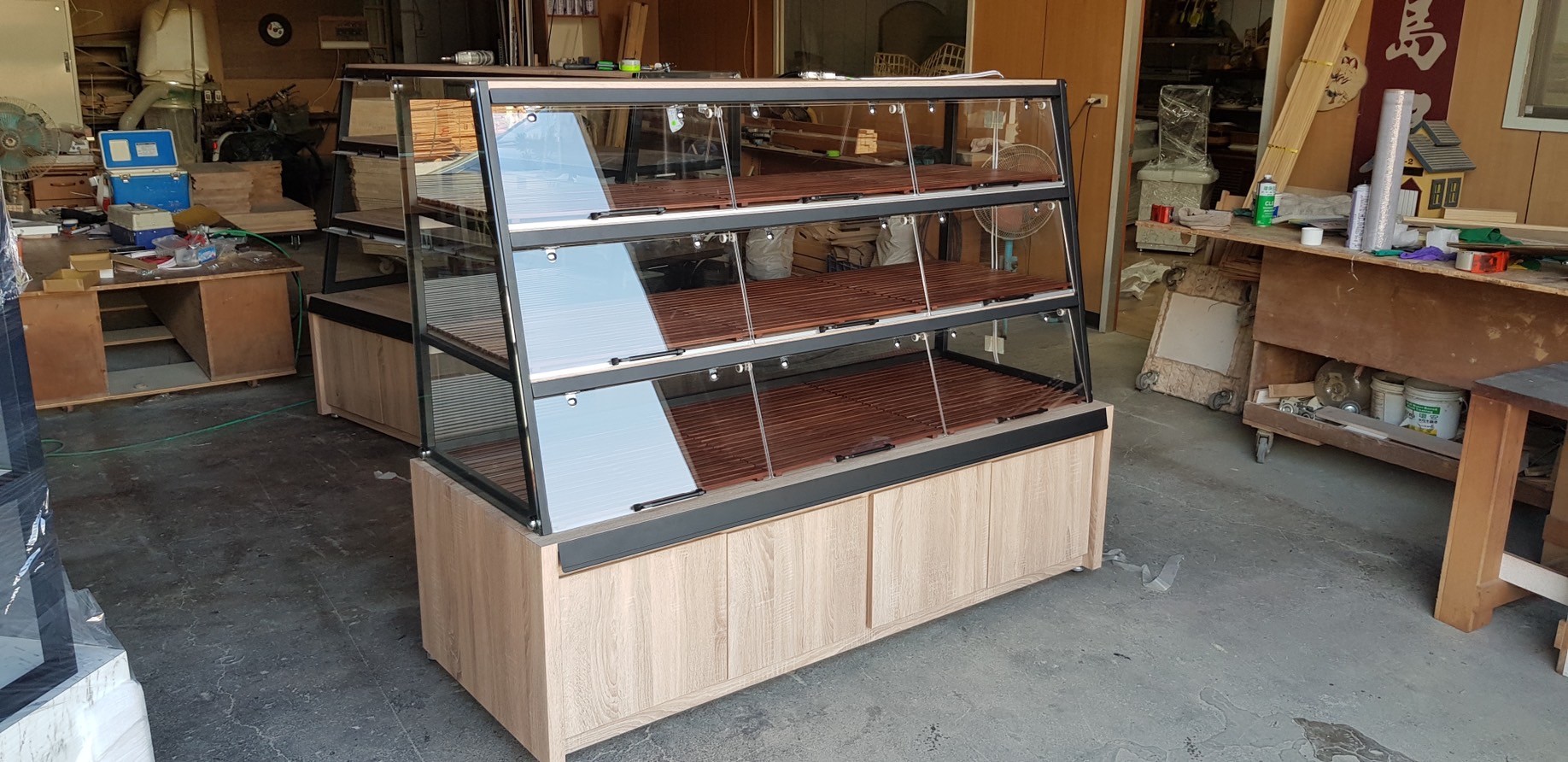 上掀推門玻璃櫃