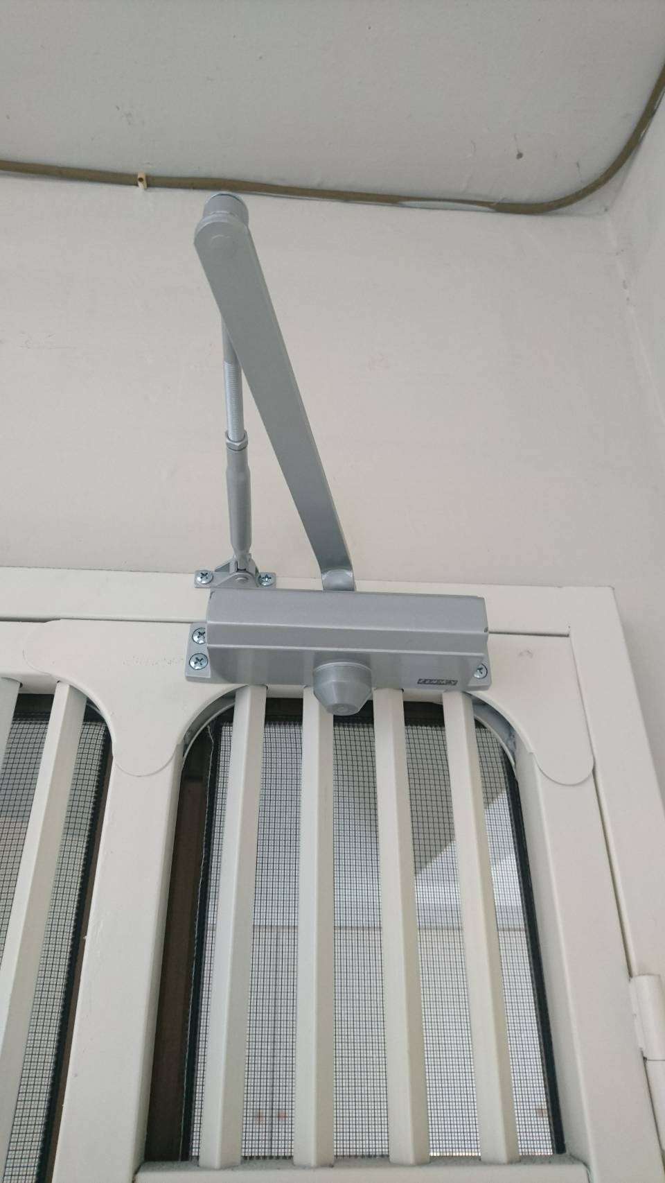 住家門口門弓器安裝