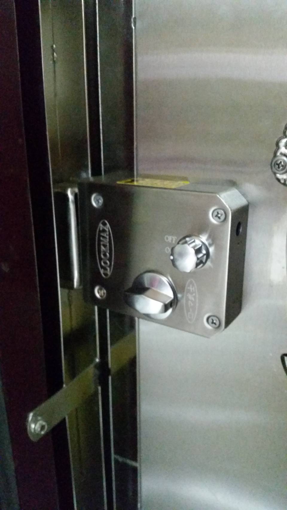 羅馬武士白鐵強力防盜五段鎖安裝