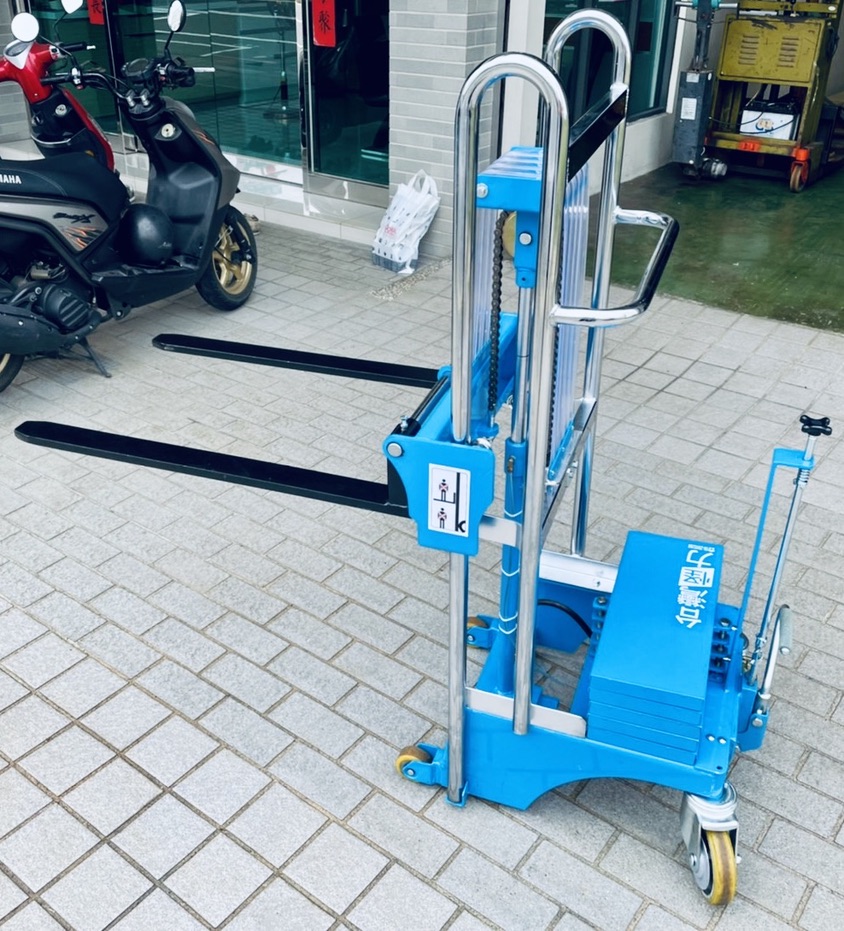 配重型迷你堆高機（配重塊可拆）2