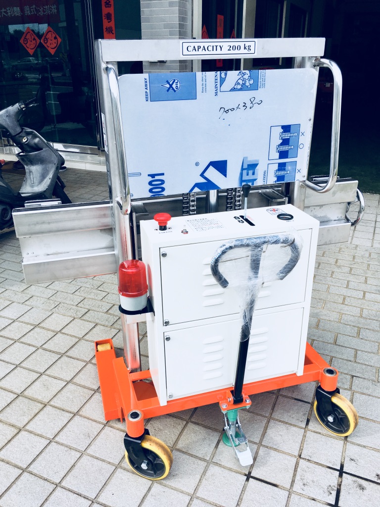 特規塗佈捲心螃蟹堆高機3