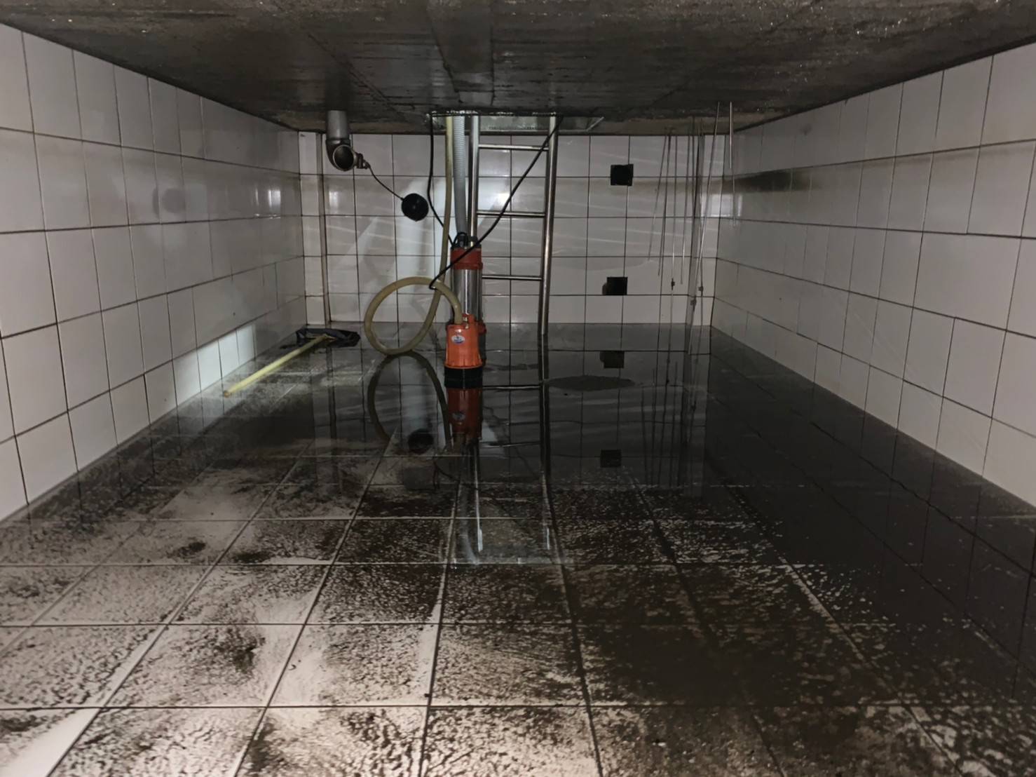 洗水塔、清洗水管、熱水器管路清洗