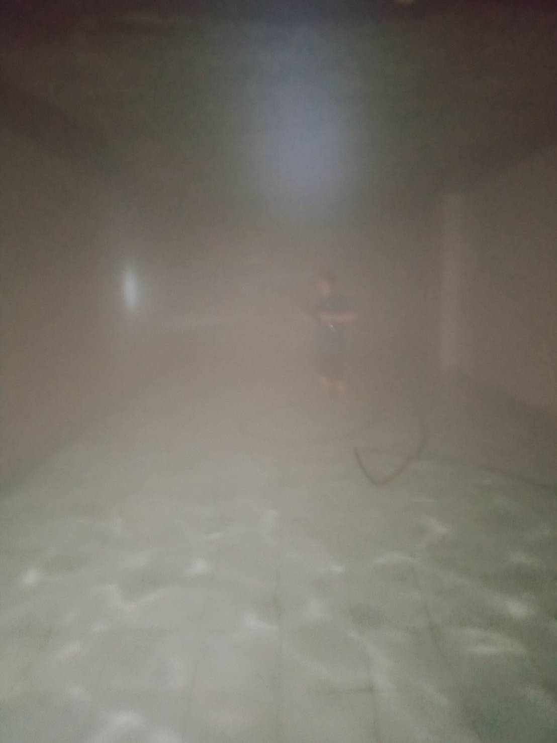 高壓水刀清洗、除鏽、清除青苔、牆面清洗、魚池清洗