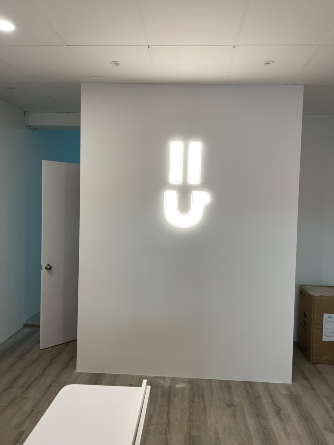 鉑司咖啡LED迷你字