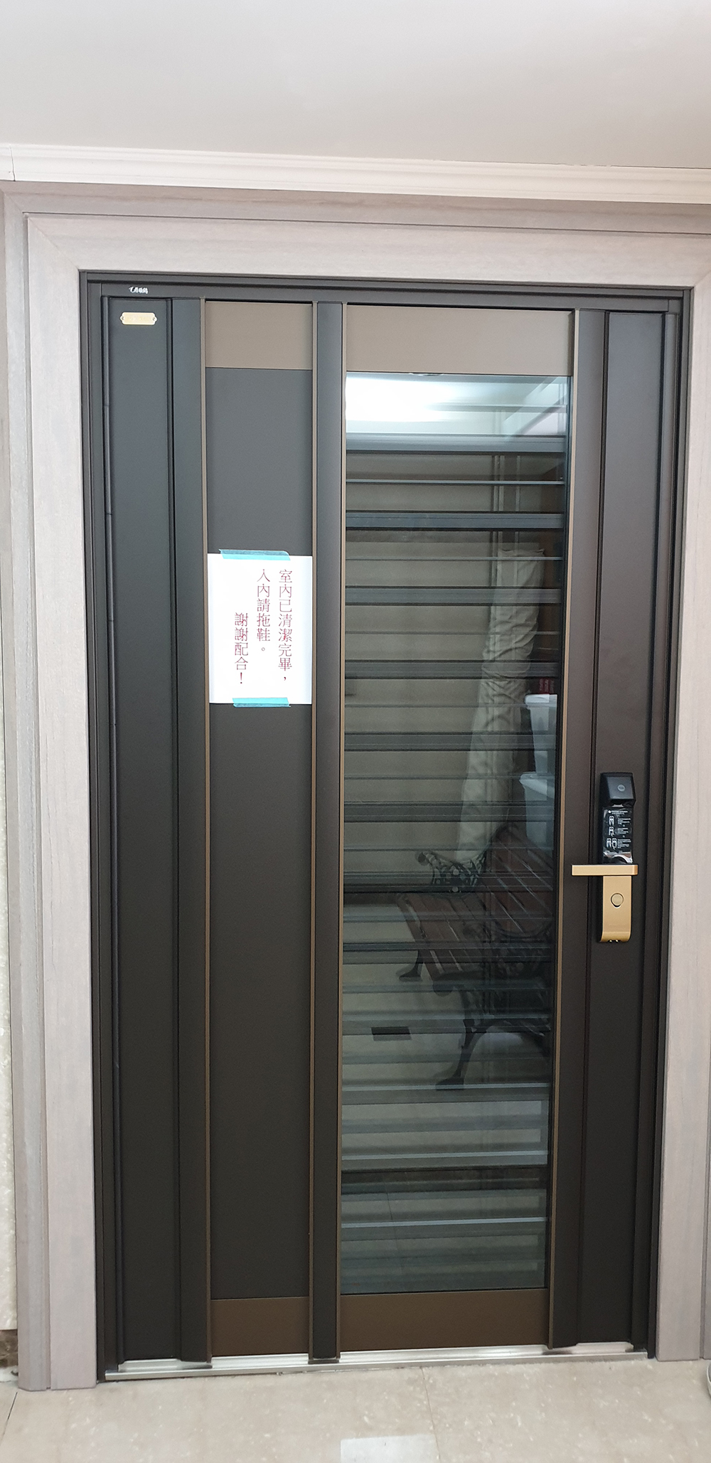 大鑅精品門-F60A鋁合金雙玄關搭配YALE電子鎖