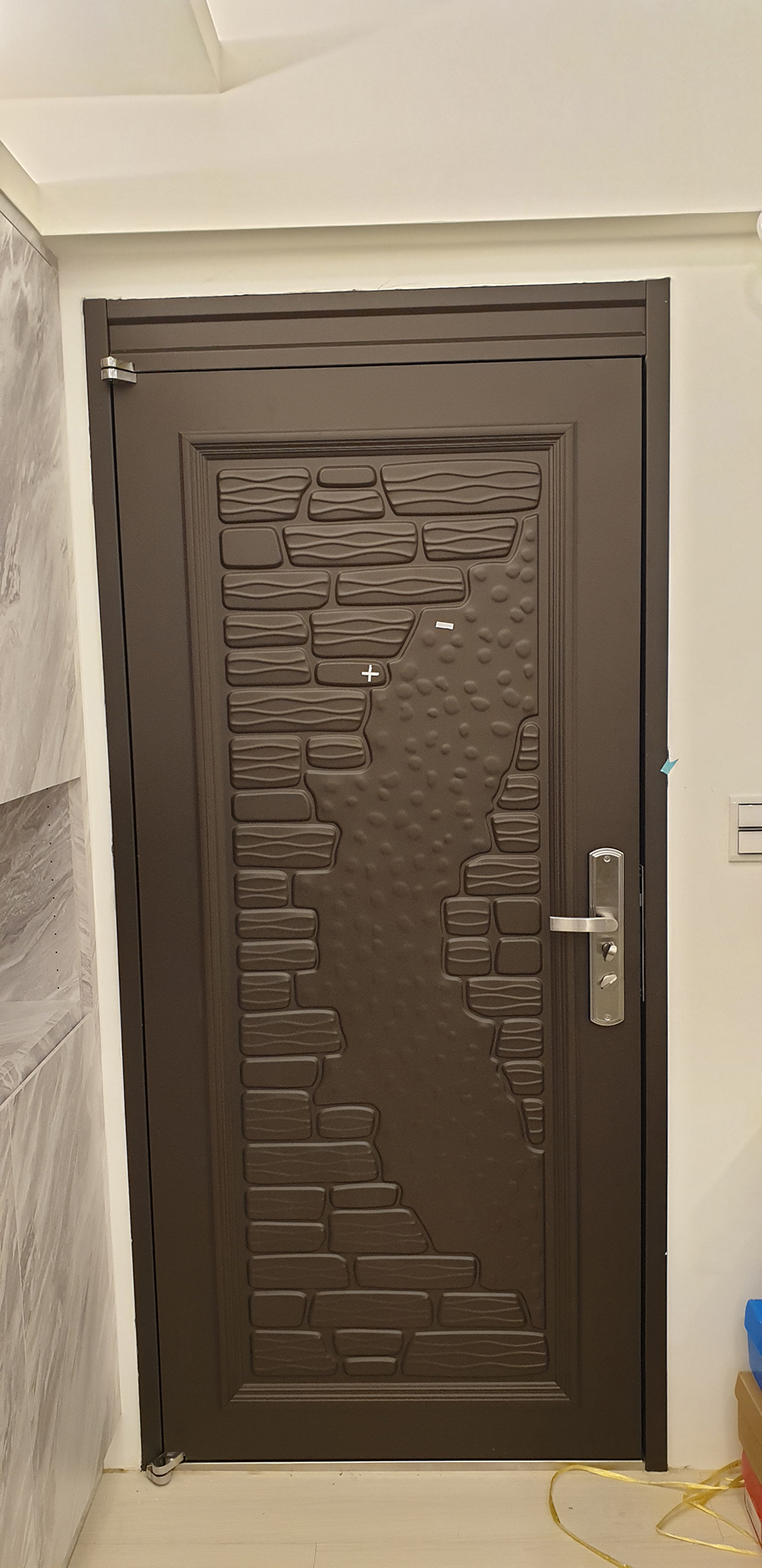 大鑅精品門-實在精彩壓花門