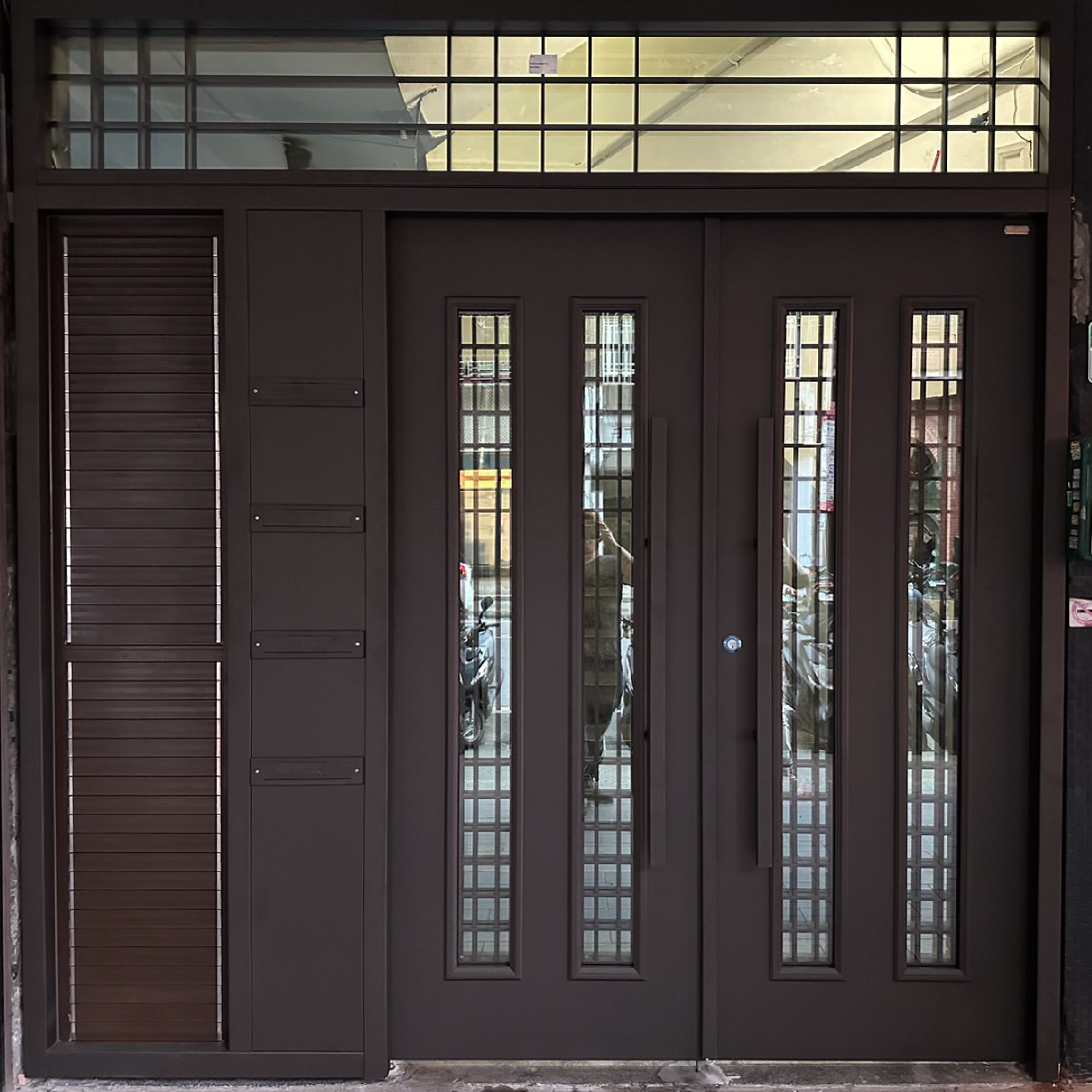 1樓公寓大門更換