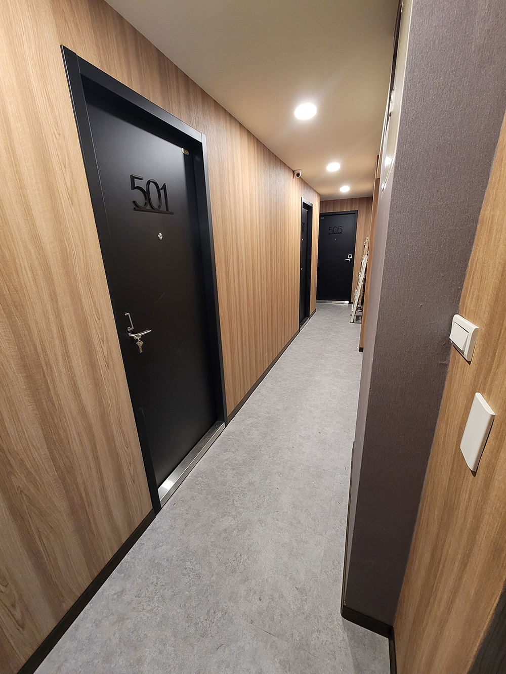 大鑅精品門-套房案場