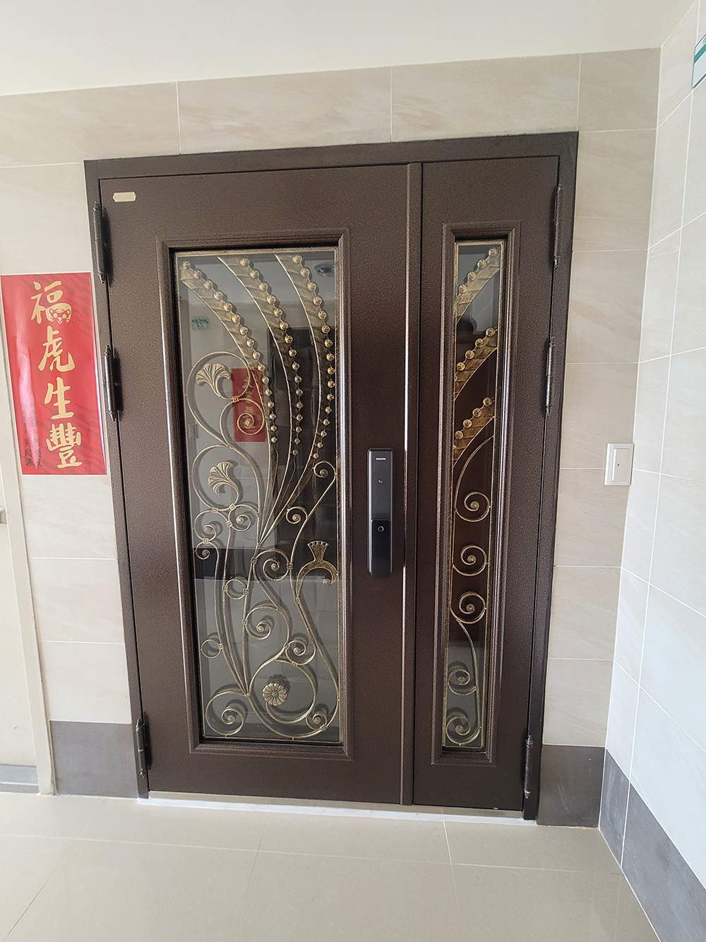 大鑅精品門-DR18-622孔雀開屏子母雙玄關搭配菲利浦電子鎖