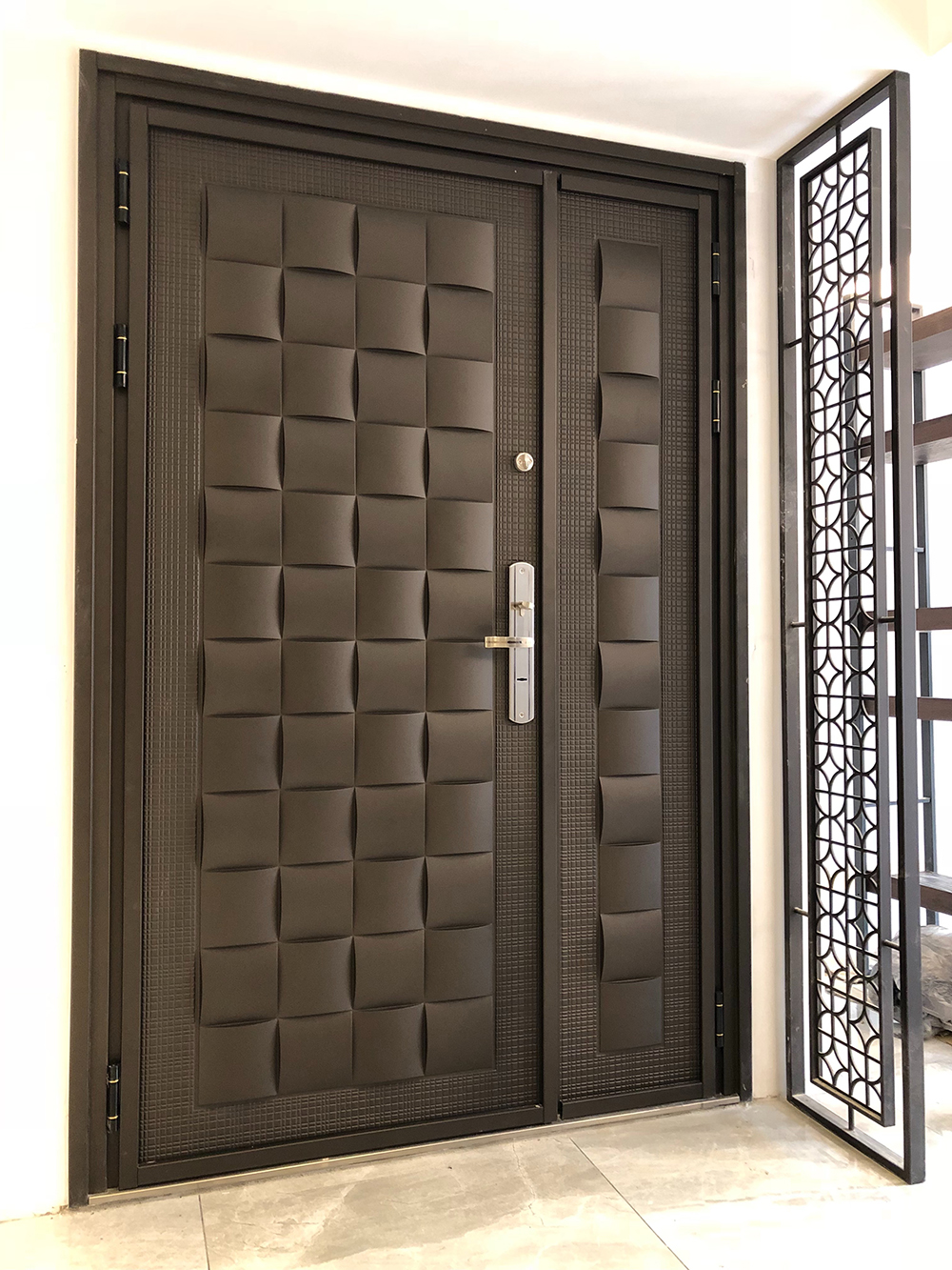 大鑅精品門-富貴四方子母鋼木防爆門組