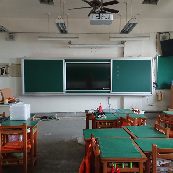 開閉式白黑板內崁觸控顯示器