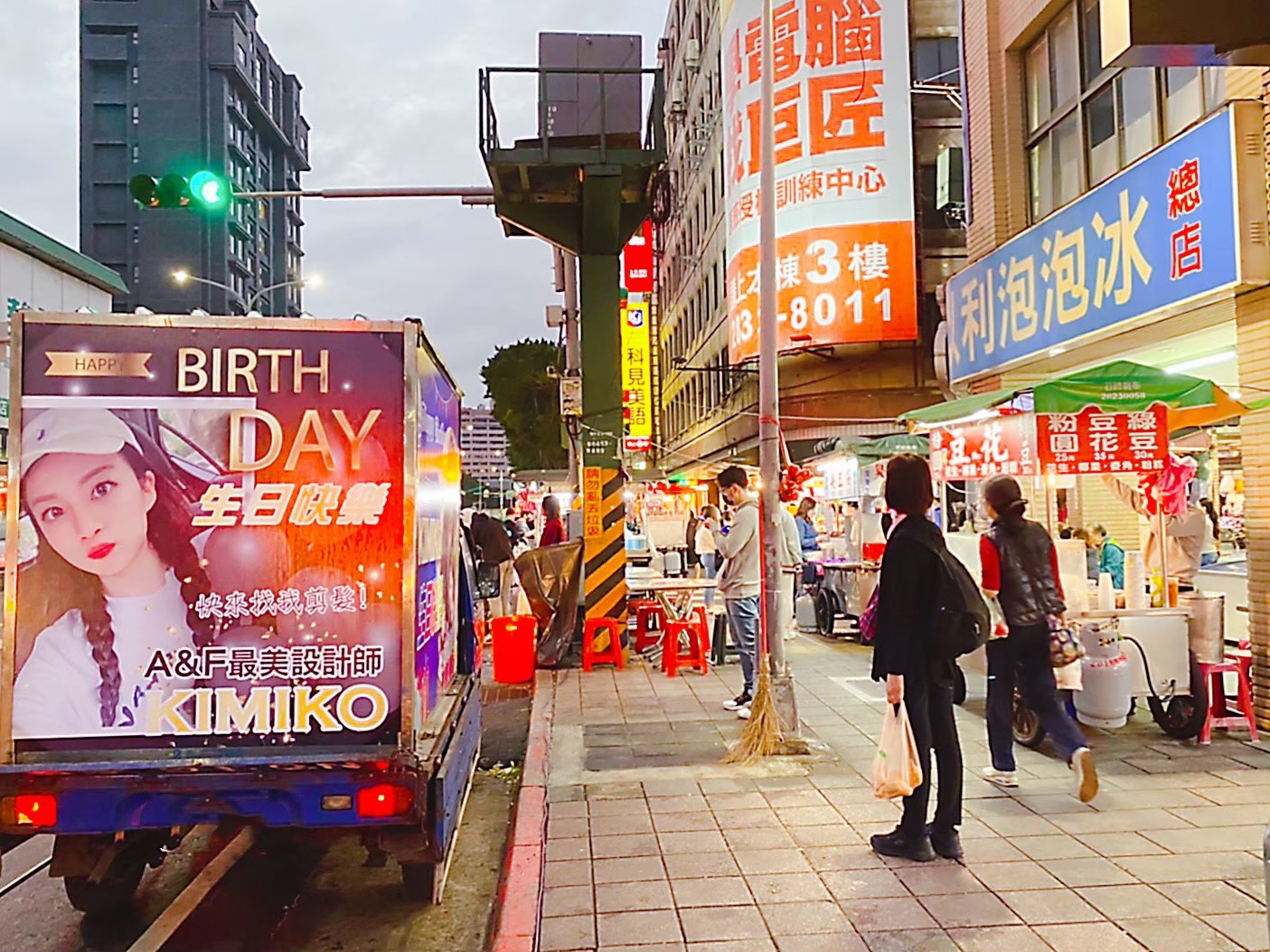 廣告車出租l宣傳車企劃租用l廣告錄音l派報夾報l開幕l生日l特賣會