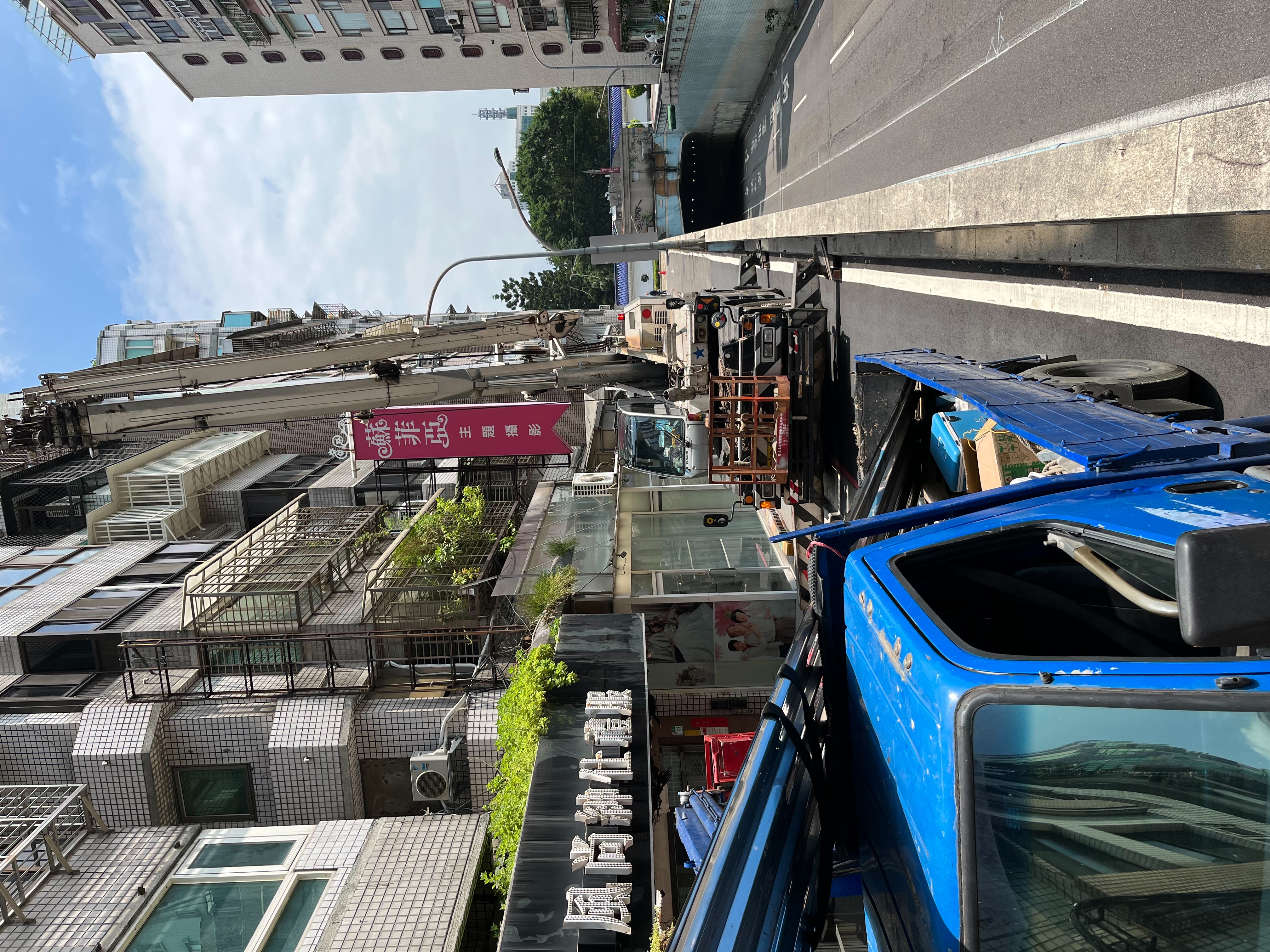 吊車施工