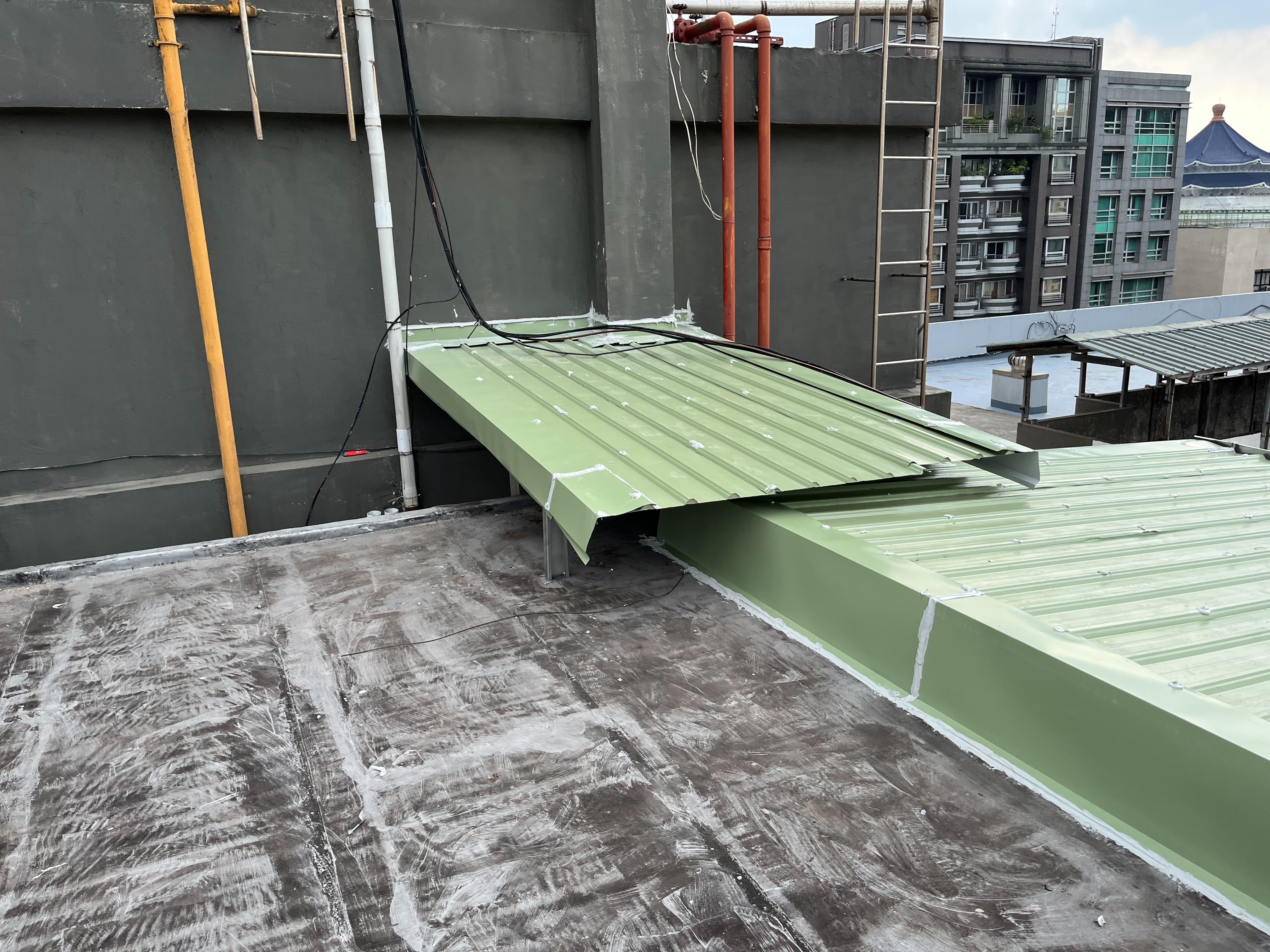 鐵皮屋頂施工作業