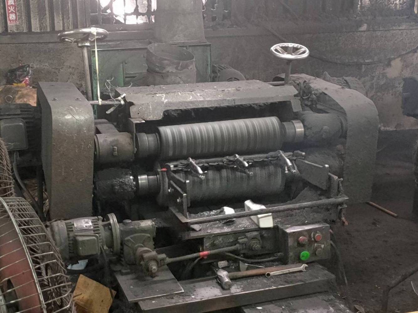 金屬表面拋光研磨