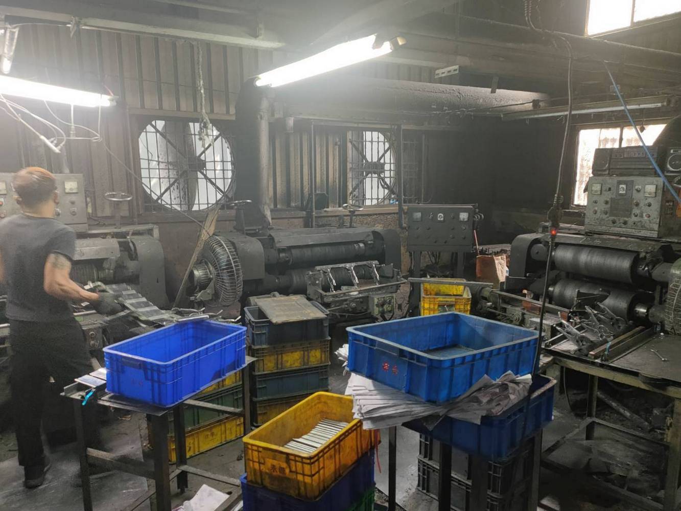 五金零件表面清洗拋光