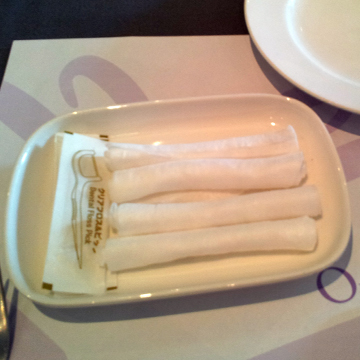 紙包牙線棒、裸包濕紙巾