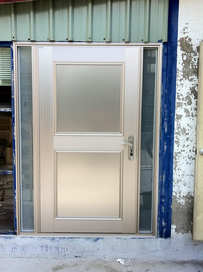 鎳白鐵門施工-南京東路