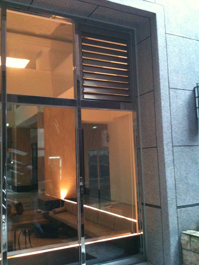 活動百葉窗施工-台北通化街大樓