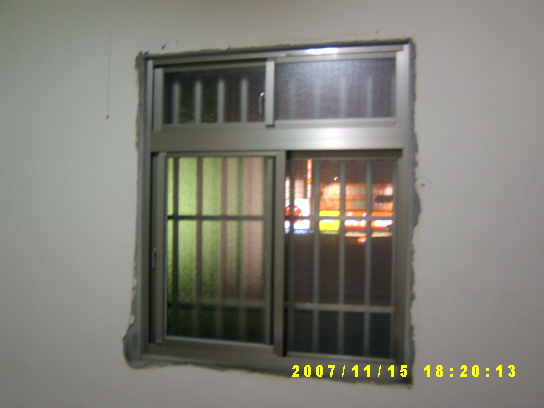 安全窗施工