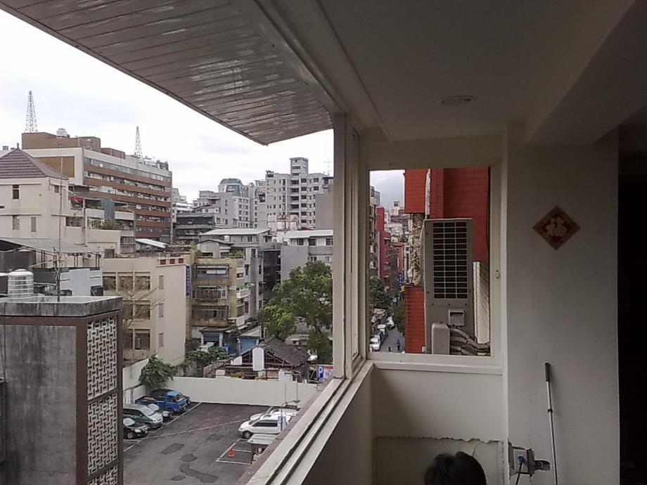 門窗施工-新生南路(木紋色)