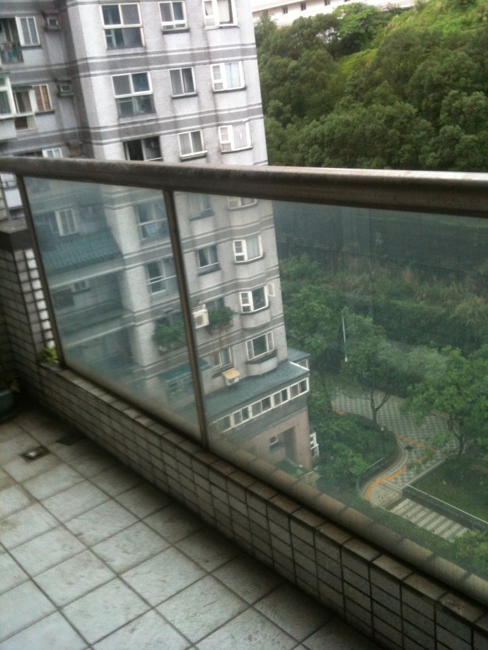 鋁窗施工達觀路