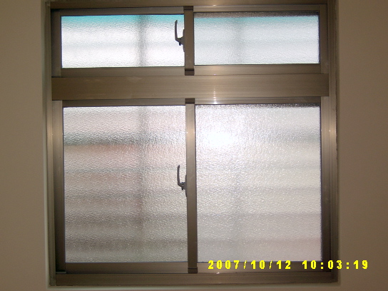 陽台窗施工-永亨路