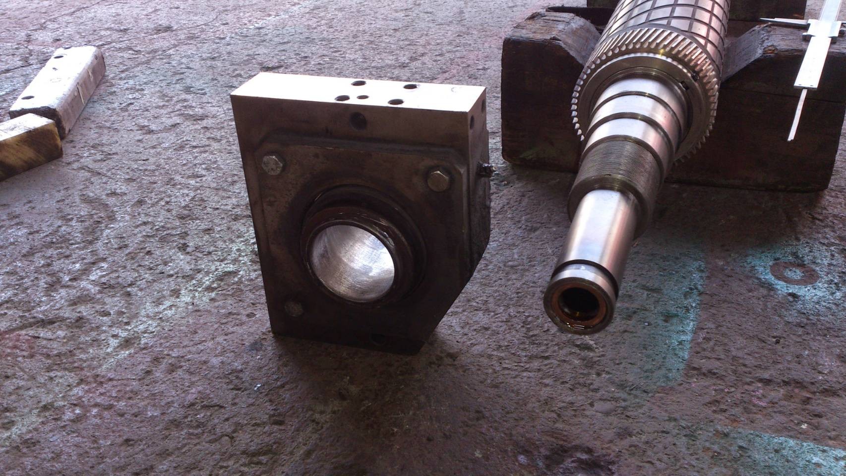 LINE_ALBUM_複合材料滾輪製造_220916_1