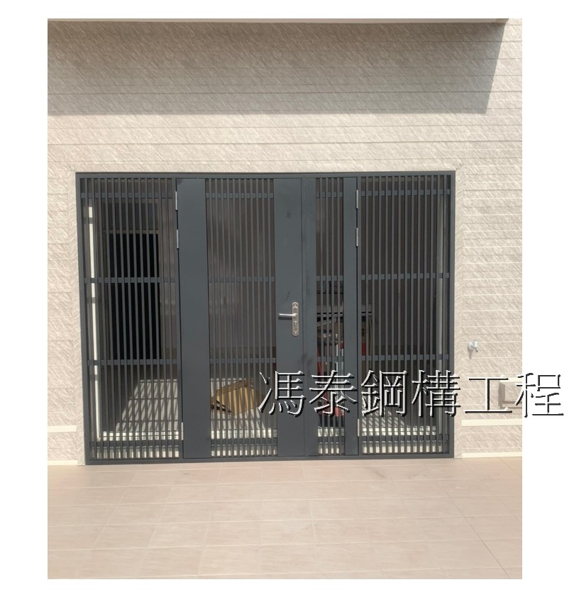 住家客廳玄關大門價格