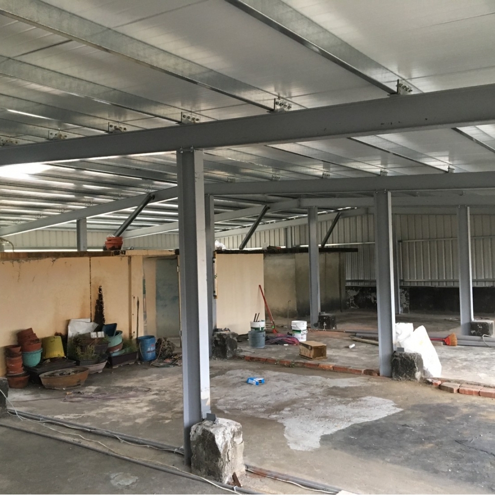 鐵皮遮雨棚價格一坪多少